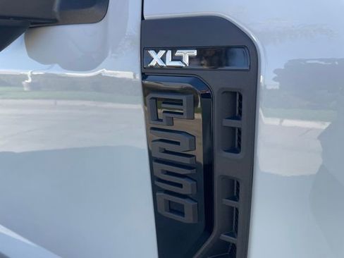 New 2026 Ford F250 XLT w/ XLT Premium Package image 31