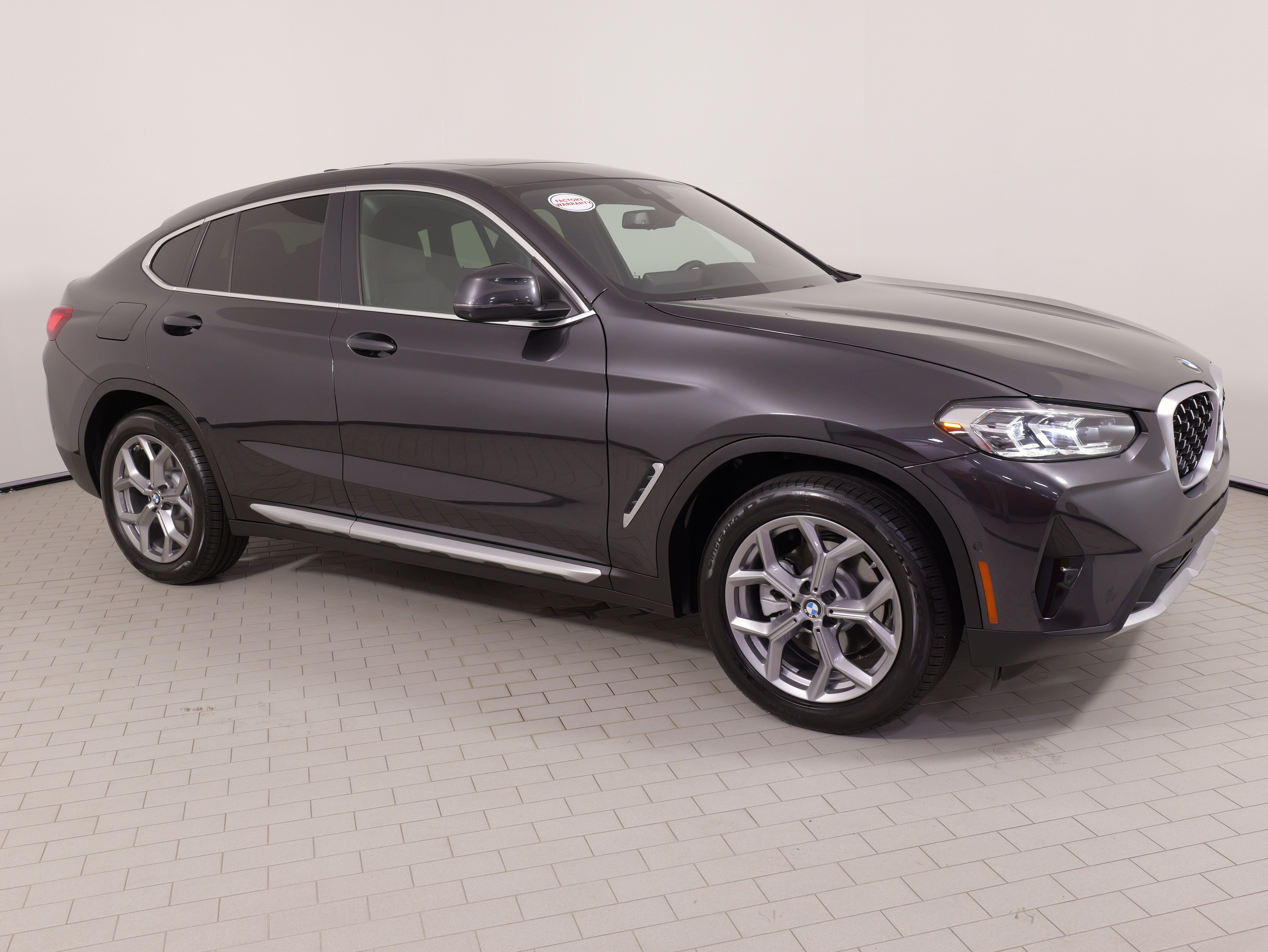 Used 2025 BMW X4 xDrive30i AWD/4WD image 9