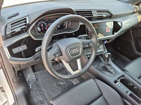 Certified 2025 Audi Q3 2.0T Premium w/ Convenience Package AWD/4WD image 11