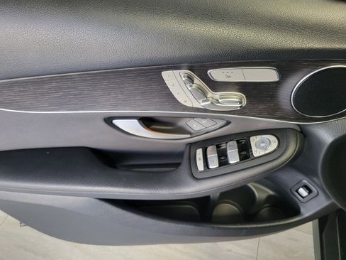 Used 2021 Mercedes-Benz GLC 300 image 18