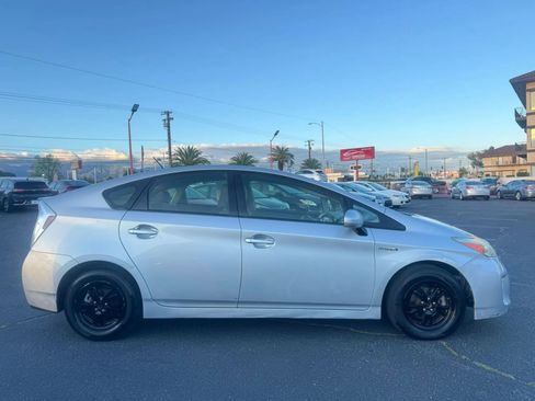 Used 2012 Toyota Prius Three image 11