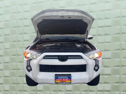 Used 2021 Toyota 4Runner SR5 Premium w/ Moonroof Package AWD/4WD image 28