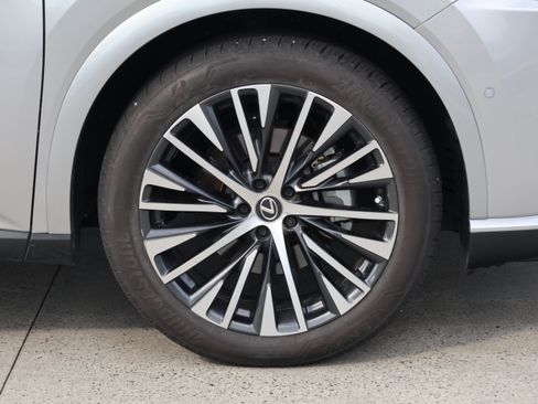 Used 2024 Lexus RX 350 Premium Plus w/ Convenience Package FWD image 11