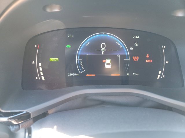 Used 2025 Toyota Camry SE w/ Multimedia Upgrade Package FWD image 16