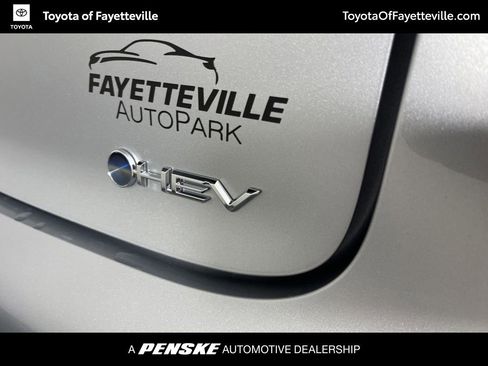 New 2026 Toyota Prius LE image 17