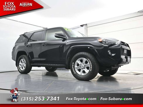 Used 2023 Toyota 4Runner SR5 Premium w/ Moonroof Package AWD/4WD image 22