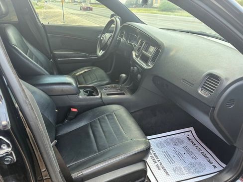 Used 2012 Dodge Charger SE RWD image 35
