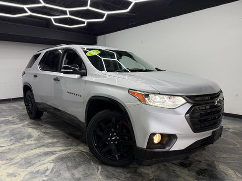 Used 2021 Chevrolet Traverse Premier image 6