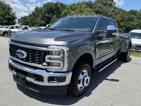 New 2026 Ford F350 Lariat w/ Lariat Premium Package AWD/4WD image 2