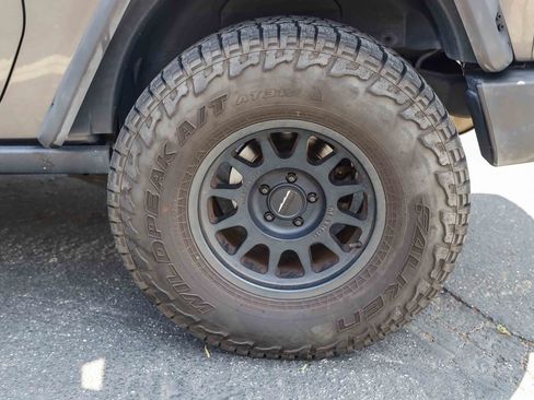 Used 2018 Jeep Wrangler Sport AWD/4WD image 10