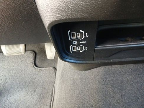 Used 2024 RAM 2500 Big Horn w/ Sport Appearance Package image 47