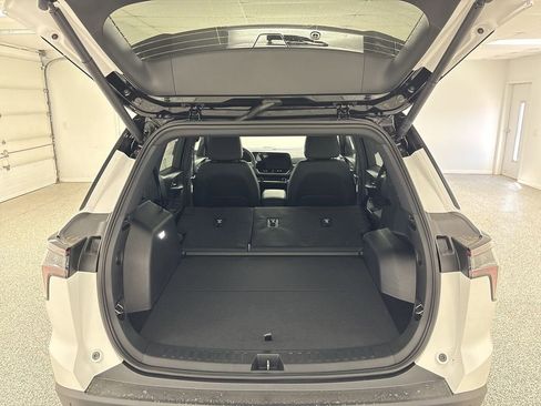 New 2026 Chevrolet Equinox LT w/ Convenience Package II AWD/4WD image 27