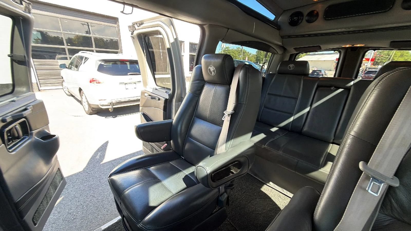 Used 2019 GMC Savana 2500 w/ Enhanced Convenience Package RWD image 84