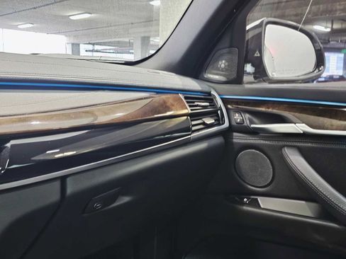 Used 2019 BMW X6 xDrive35i w/ M Sport Package image 21