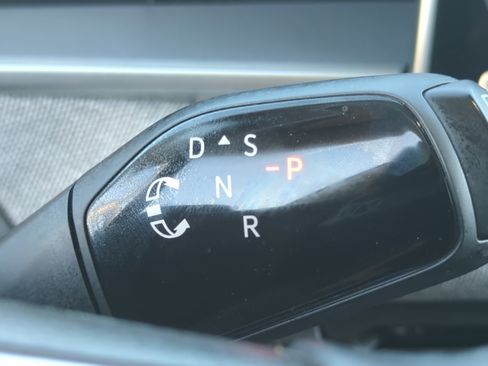 Certified 2025 Volkswagen Tiguan S image 15