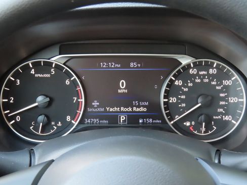 Used 2025 Nissan Altima 2.5 SV FWD image 15