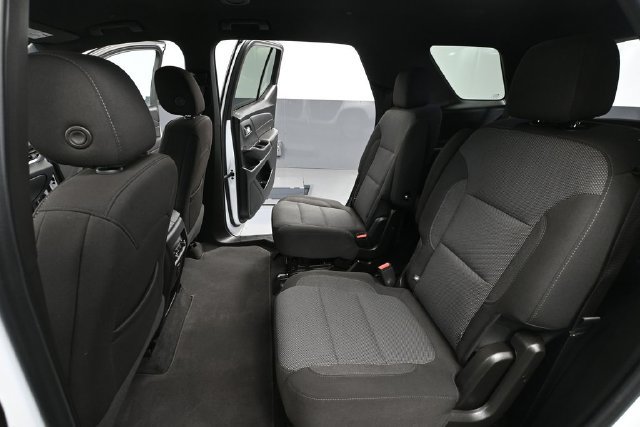 Used 2023 Chevrolet Traverse LT AWD/4WD image 30
