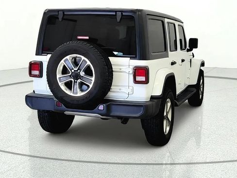 Used 2022 Jeep Wrangler Unlimited Sahara w/ Cold Weather Group AWD/4WD image 5