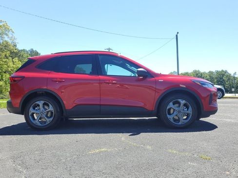 Used 2025 Ford Escape ST-Line FWD image 4
