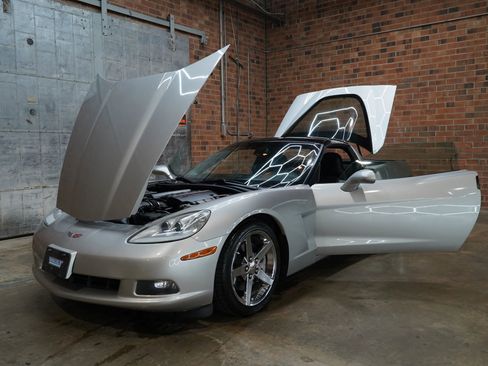 Used 2008 Chevrolet Corvette Coupe image 25