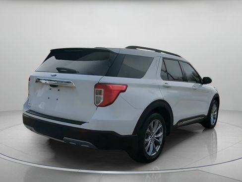 Certified 2020 Ford Explorer XLT w/ Equipment Group 202A image 26