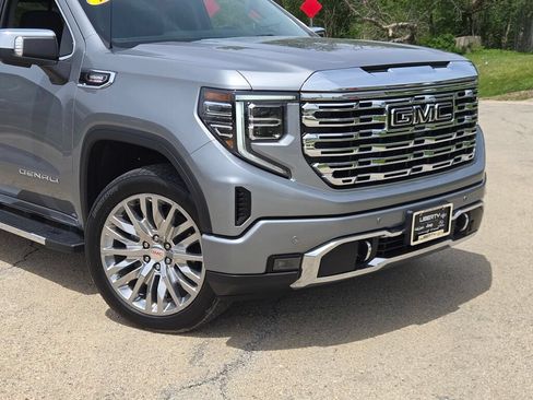 Used 2024 GMC Sierra 1500 Denali w/ Technology Package AWD/4WD image 2
