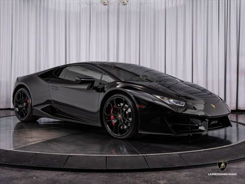 Used 2019 Lamborghini Huracan LP 580-2 RWD image 19
