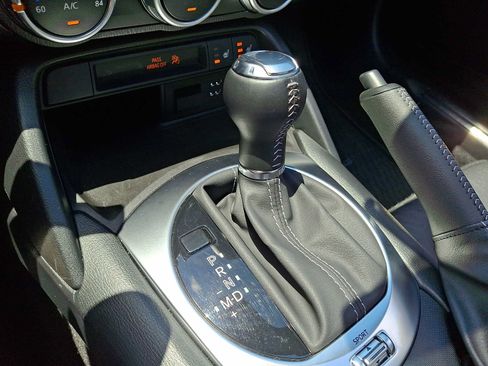 Used 2023 MAZDA MX-5 Miata Grand Touring RWD image 12