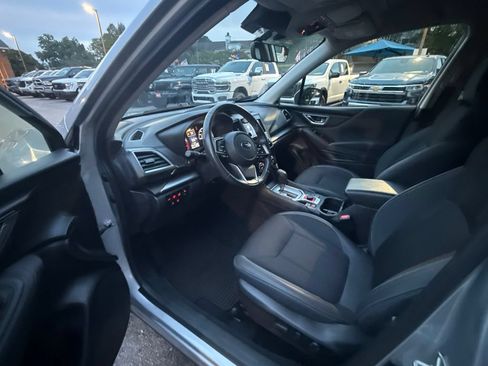 Used 2023 Subaru Forester Premium AWD/4WD image 14