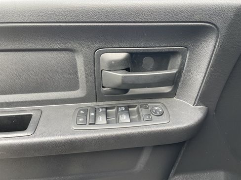 Used 2015 RAM 1500 Express RWD image 30