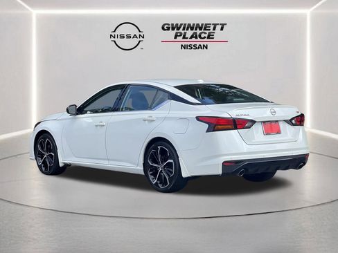 Used 2024 Nissan Altima 2.5 SR FWD image 21