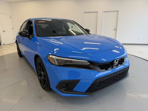 Used 2024 Honda Civic Sport image 1