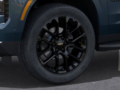 New 2026 Chevrolet Suburban LT w/ Comfort Package AWD/4WD image 9