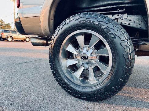 Used 2014 Ford F250 Lariat image 39