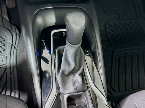 Used 2020 Toyota Corolla LE FWD image 24