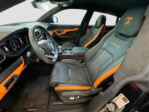 Used 2024 Lamborghini Urus S image 18
