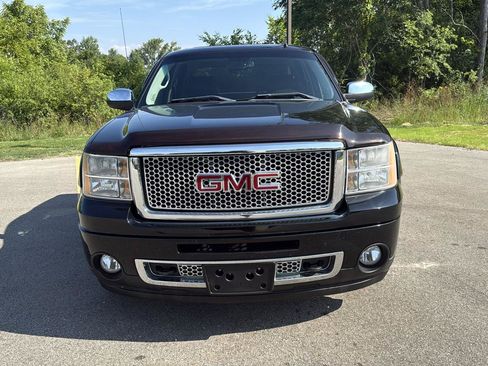 Used 2013 GMC Sierra 1500 Denali AWD/4WD image 2