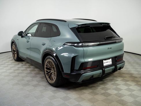 New 2026 Porsche Cayenne Turbo Electric AWD/4WD image 3