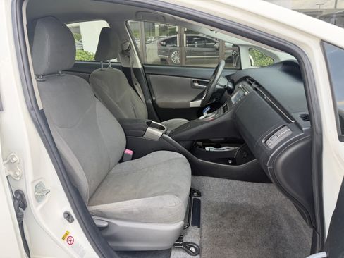 Used 2013 Toyota Prius Two FWD image 21