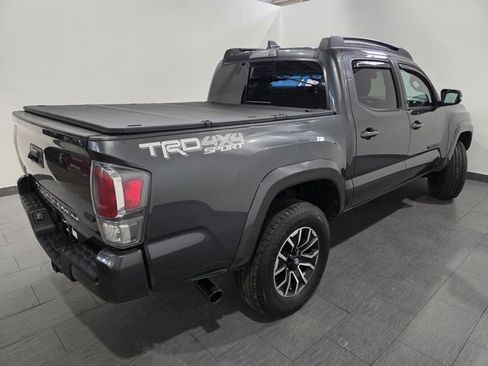 Used 2022 Toyota Tacoma TRD Sport image 5