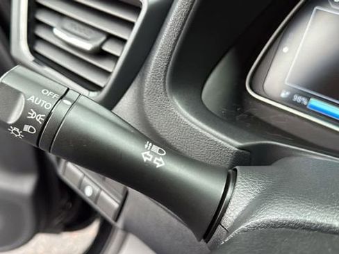 Certified 2022 Nissan Leaf S image 25