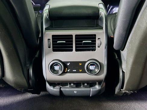 Used 2018 Land Rover Range Rover Sport HSE AWD/4WD image 27