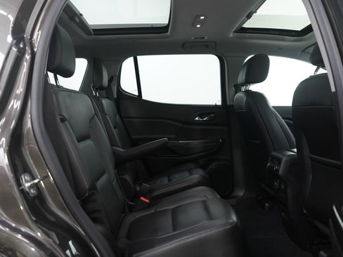 Used 2019 GMC Acadia SLT w/ LPO, Floor Liner Package image 13