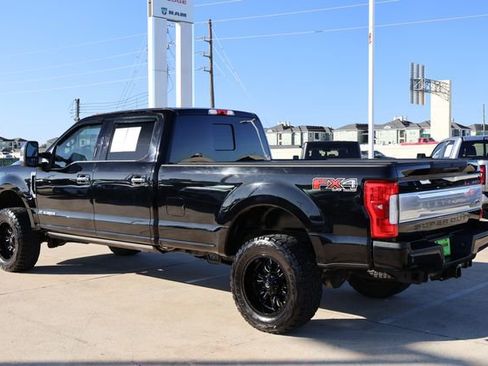 Used 2017 Ford F350 Platinum w/ Platinum Ultimate Package image 5