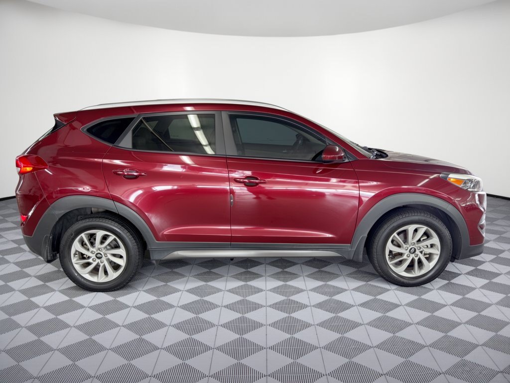 Used 2016 Hyundai Tucson SE w/ Option Group 02 FWD image 8