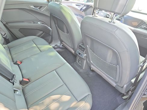 Used 2023 Audi Q4 e-tron Premium Plus w/ Premium Plus RWD image 11