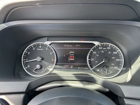 Certified 2025 Nissan Pathfinder S FWD image 31