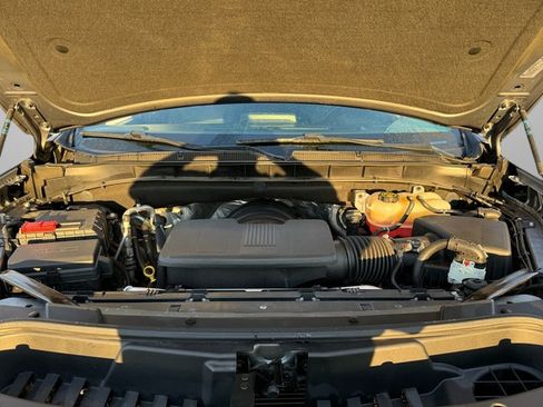 Used 2022 Chevrolet Tahoe LT w/ Luxury Package image 25