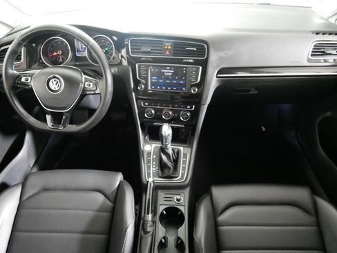 Used 2017 Volkswagen Golf SEL image 10