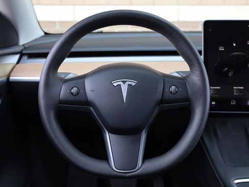 Used 2023 Tesla Model Y Long Range AWD/4WD image 33
